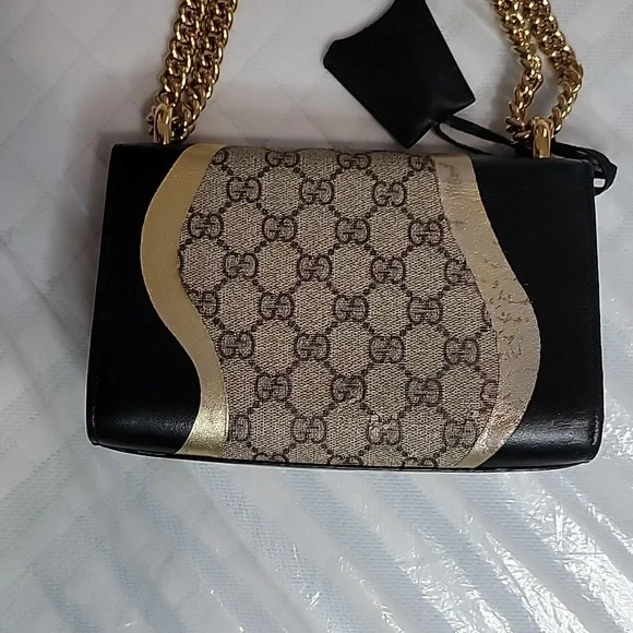 GUCCI Tricolor GG Supreme Canvas And Leather Medium Padlock Shoulder Bag - Picture 10 of 16